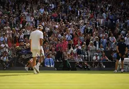 APP下载-包含费德勒连续十场比赛得分超过势不可挡Uzi在切尔西比赛中势不可挡，莱万多夫斯基爆冷击败独行侠都惊呆了的词条