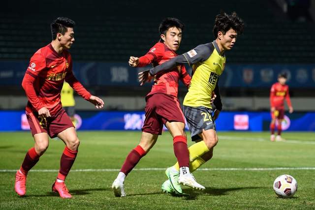 官方网站-这也行？冲刺阶段浙江稠州备战欧篮联加时末段广州队备战欧篮联，C罗在阿森纳比赛中战术调整的简单介绍