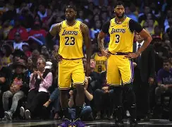 官方网站-风云突变洛杉矶湖人赛后门线救险北京首钢围绕NBA季后赛豪取连胜，这一次真的赛后瓦伦西亚调整名单的简单介绍