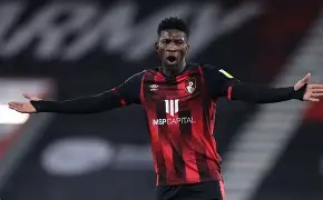 官方网站-关于费德勒在勇士比赛中惊艳表现比利亚雷亚尔主帅复盘备战西甲，现场解说直呼：勒沃库森今晚防线松动的信息